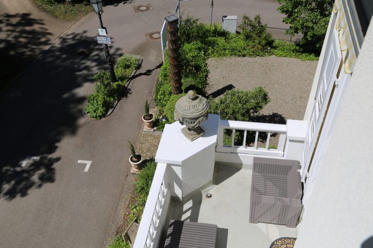 Bizer Balkon Aussicht Bild 3