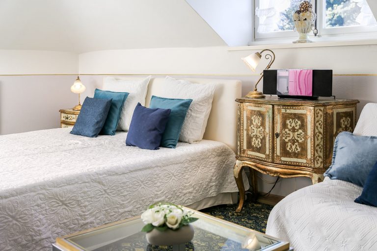 Bizer Wohnzimmer / Bett