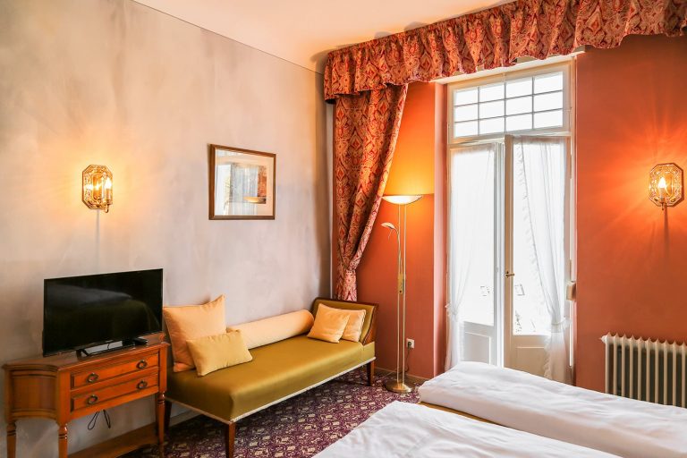 Schlafzimmer mit Recamiere