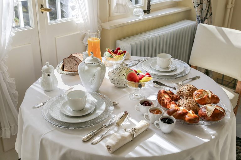 Frühstück mit Blick auf Kurpark