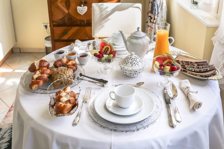 Sanssouci - Tisch Detailfoto